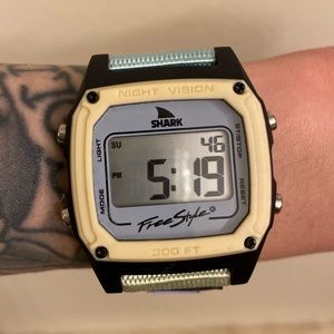 Shark classic clip watch in green tea